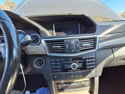 Used Front Center Infotainment Display fits: 2010 Mercedes-benz Mercedes e-class Foto 1 de 4