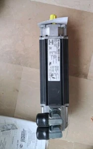 075U2C300BACAA075140 Control Techniques Servomotor - Foto 1 di 7