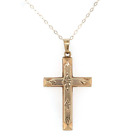 Pendentif croix en or jaune 14 carats avec design gravé et chaîne bijoux (#J6228)