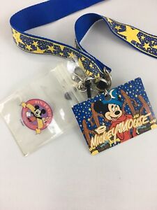 Walt Disney Mickey Mouse Zip Lock ID/Card Holder Key Chain Pin Trading
