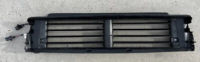 VW ORIGINAL 15-16-17-18 JETTA AIR REGULATOR ACTIVE GRILLE SHUTTER ASSY VENTS - Image 1 of 4