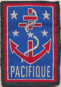 Troupes du PACIFIQUE, NOUMEA, en tissu, avec ses crochets d'origine (10337) - Imagen 1 de 2