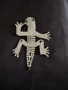 BROOCH: BEAUTIFUL UNIQUE LIZARD GEKKO GOANNA WHITE STONE BROOCH - Picture 1 of 7