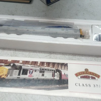 Bachmann Class 37 32-376 4 Diesel 37429 Eisteddfod 1:76 OO Gauge Branchline - Image 1 of 4