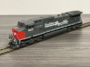 Athearn Genesis HO ATHG31540 Dash 9-44CW Locomotive Southern Pacific #8107 *Used - Picture 1 of 13