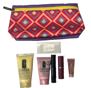 CLINIQUE 7 Piezas Set de Regalo con Loción Hidratante, Ojo Hidratante 96H + Más - Imagen 1 de 3