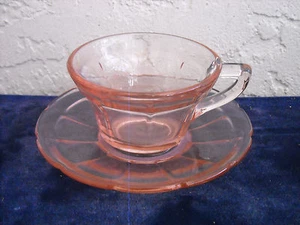 Taza y platillo Victory rosa - Imagen 1 de 2