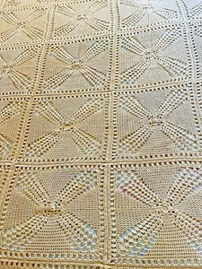Crochet Quality Handmade Gold Doily Bed Cover Coverlet Heavy 98" x 84" Vintage - Picture 1 of 5