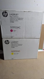 Cartuccia di stampa laserjet magenta e giallo originale HP - Q5952AC Q5953AC - Foto 1 di 7
