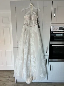 Vera Wang wedding dress, UK Size 8 - Picture 1 of 12