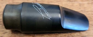 Yanagisawa Soprano Saxophone Rubber Mouthpiece, 5 opening - Picture 1 of 3