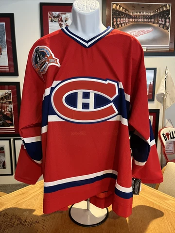 Patrick Roy Red Montreal Canadiens 1993 Stanley Cup Vintage CCM Jersey- XL Cover