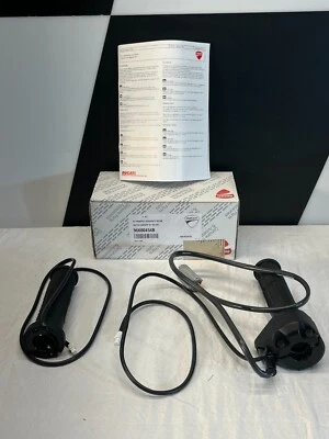 Empuñaduras térmicas Ducati para Multistrada 1200 2015-2017 96680454B Foto 1 de 4