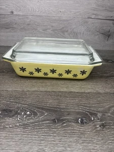 Vtg 1950’s Pyrex JAJ GAIETY Yellow Snowflake Space Saver Dish W/Glass Lid 11x7” - Picture 1 of 13