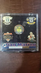 MIAMI DOLPHINS NFL Football 5 PINS in Box Dan Marino #13 Career LE #0366/2000 - Picture 1 of 7