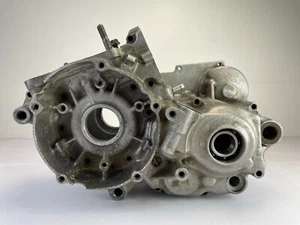 KAWASAKI KX 125 1998 ENGINE CASE CRANKCASE SET 140011235 - Picture 1 of 24