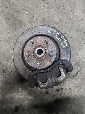 MITSUBISHI OUTLANDER 2007-2013 RIGHT FRONT HUB MK2 2.3 6 SPEED   - Image 1 of 4