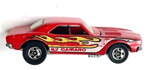 CAMARO ORIGINAL VINTAGE 1982 HOT WHEELS '67 ROJO CON LLAMAS Y BLACKWALLS - Imagen 1 de 9
