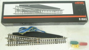 Marklin 8563 Z 4-3/8" 13° Right Electric Turnout - Picture 1 of 4