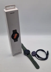 Smart Watch Samsung Galaxy Watch 7 40 mm cinturino sportivo verde SM-L300. - Foto 1 di 16