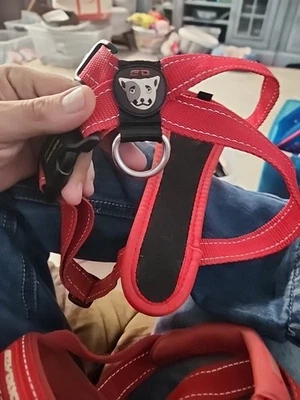 Жилет для собаки регулируемый EzyDog средний красный и черный б/у ремень  - Изображение 1 из 2