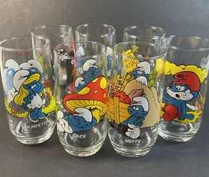 Smurfs 1982 Vintage Set Of 7 Different Drinking Glasses Peyo Hardees EUC Sharp - Picture 1 of 15