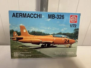 Super Modello 1/72 Aermacchi MB-326KItaly Modello Aereo Militare Sudafrica - Foto 1 di 4