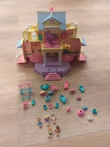Vtg Polly Pocket Bluebird CLUBHOUSE! 99% Complete Pop-Up Play House w Figures - Picture 1 of 16