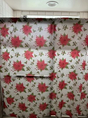 Cortina de Ducha Poinsettia Rojo Verde 72’’x72’’ Foto 1 de 3