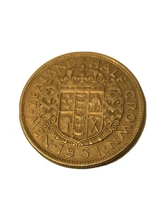 New Zealand 1951 Half Crown - Picture 1 of 4