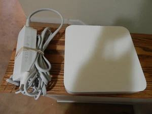 Apple A1408 AirPort Extreme Base Station 5th Gen Wireless Router - Picture 1 of 4