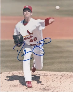 RICH HILL ST. LOUIS CARDINALS ACTION SIGNED 8x10 - Picture 1 of 1