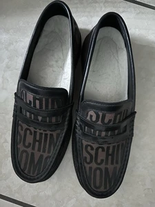 Moschino Halbschuhe mit Allover-Logo-Print - Bild 1 von 3