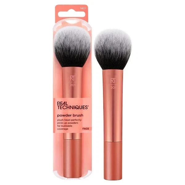 Cepillo en polvo Real Techniques - cabezal de felpa recoge perfectamente los polvos. Foto 1 de 1
