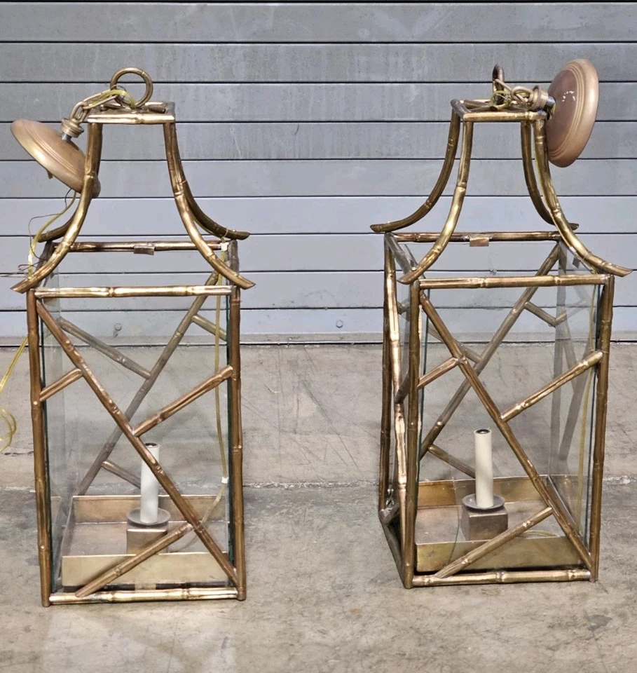 Par de linternas de pagoda de bambú de latón fundido de Vaughan Foto 1 de 4