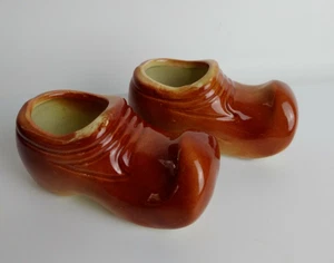 Vintage Pair of Ceramic/Porcelain Brown Mini Dutch Shoes Unbranded 3 1/2" long - Picture 1 of 10