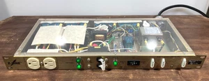 Pulizzi TPC 115-10A/MTD Z-Line Power Distribution Controller Demo Model Tested - Picture 1 of 15