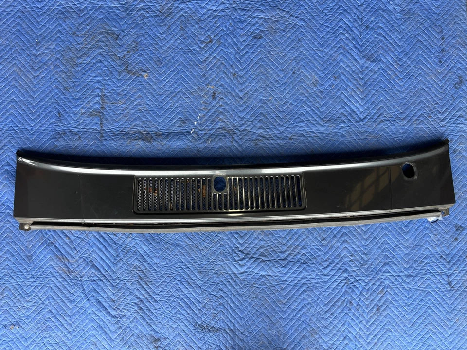 1989-1995 Volvo 740 940 Sedan Front Windshield Cowl Trim Grille Gray OEM #3649EM - Image 1 of 4