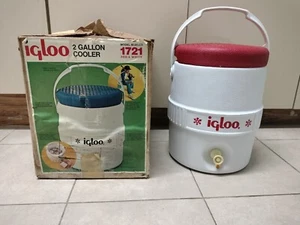 Vtg Igloo 2 Gallon Water Drink Cooler Red White 1721 w/ Food Tray & Original Box - Picture 1 of 24