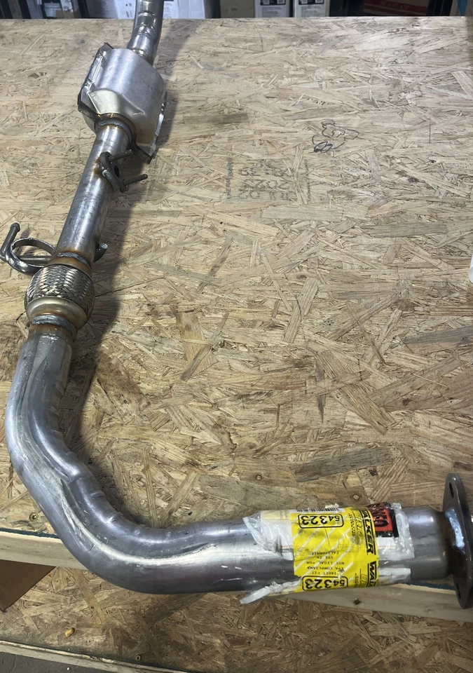 Convertidor catalítico-EPA Walker 54323 para Toyota Tundra 00-02 4,7 L-V8 Foto 1 de 1