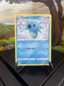 Horsea 020/072 - Shining Fates - Common - Pokemon Card TCG - LP - Picture 1 of 3
