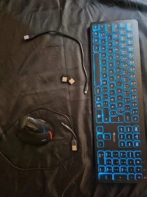 Funk-Tastatur, farbige Beleuchtung, Slim, Akku,+Optische USB-Funkmaus, vertikal - Bild 1 von 4