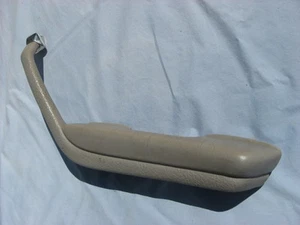 MERCEDES 107 450 380 560 SL SLC DOOR HANDLE ARMREST GREY 138 RIGHT - Picture 1 of 3