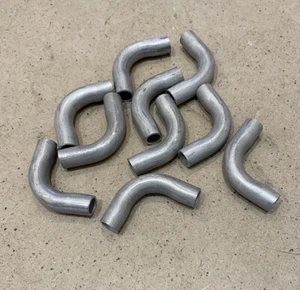Qty 10 x Aluminium Elbow  34 mm legs. OD 9.5 mm. ID 7 mm. Wall Thickness 1mm. - Picture 1 of 1