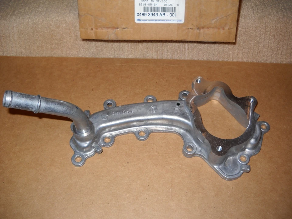 Nuevo de Lote Antiguo Mopar 18-2021 Jeep Wrangler Termostato Carcasa/Refrigerante Conjunto Crossover con 3.6L Foto 1 de 1