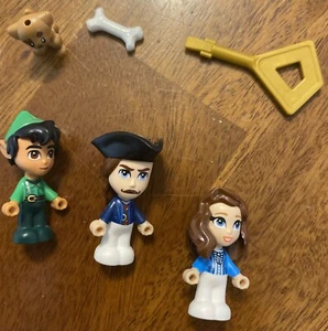 Lego Peter Pan Wendy & Hook Micro Minifigures from 43220 Storybook Adventure Set - Picture 1 of 7