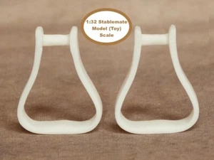 HORSING AROUND Stablemate 1:32 Model Horse Scale WESTERN STIRRUPS - White Resin - Picture 1 of 3