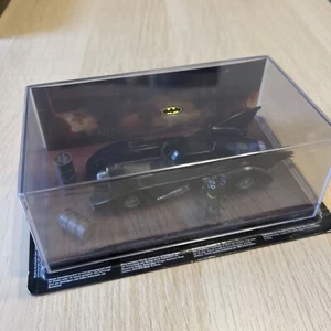 Rare Sealed DC 1989 Batman Movie Batmobile and Figure In Display Case Die Cast - Bild 1 von 7