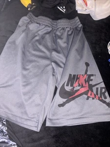 Nike Air Jordan Shorts Boys Medium Jumpman Basketball - Picture 1 of 2