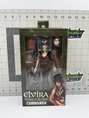 Figura de acción NECA Elvira Mistress of the Dark Commando - NUEVA - DIFÍCIL DE ENCONTRAR Foto 1 de 4